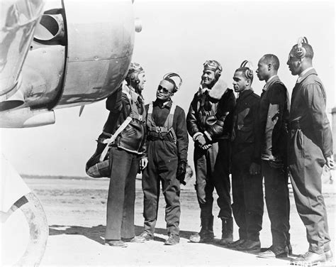 What did the tuskegee airmen escort  HOW MANY COMBAT MISSIONS DID TUSKEGEE AIRMEN PILOTS FLY DURING WWII? The Tuskegee Airmen flew 1,578 total missions, including 200 bomber escort and reconnaissance escort missions